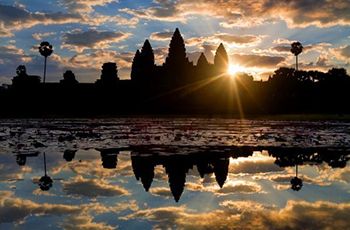 Sunrise & Siem Reap airport drop off